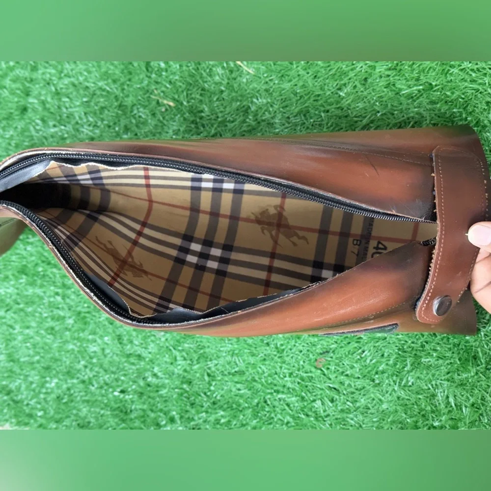 Burberry Sienna Equestrian‎ Brown Rubber Rain Boots Size 40 in womens
